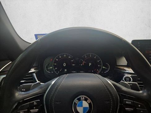 Used 2018 BMW 530i RWD image 10
