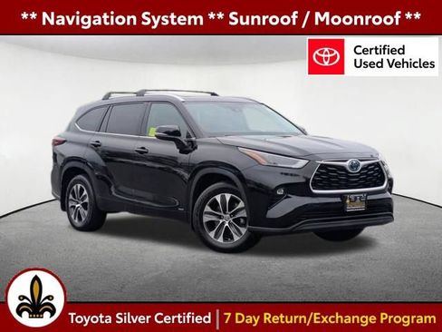 Used 2024 Toyota Highlander XLE AWD/4WD image 1