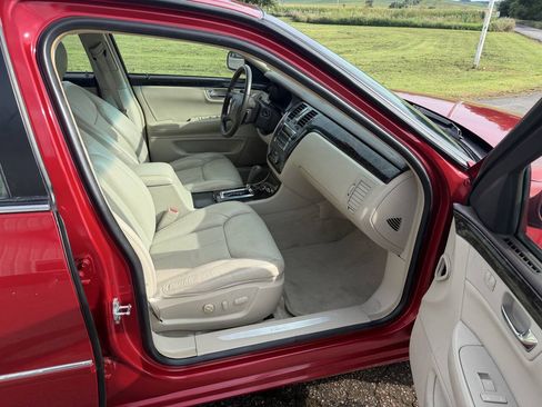 Used 2010 Cadillac DTS FWD image 15