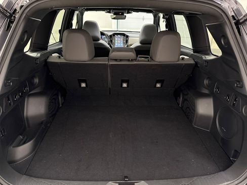 Used 2025 Subaru Forester Limited image 28