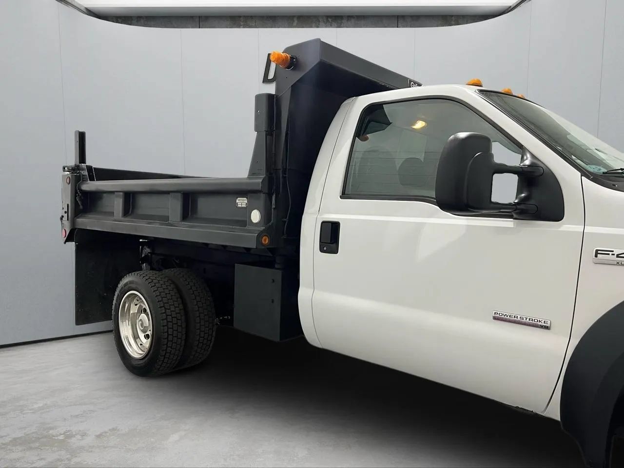 Used 2007 Ford F450 2WD Regular Cab Super Duty image 14