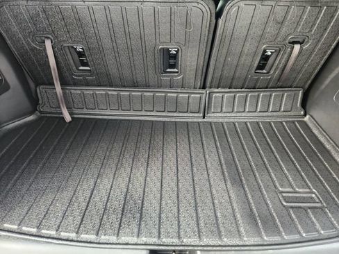 Used 2026 GMC Acadia AT4 w/ Luxury Package AWD/4WD image 34