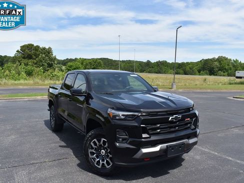 Used 2023 Chevrolet Colorado Z71 w/ Z71 Convenience Package 2 AWD/4WD image 1