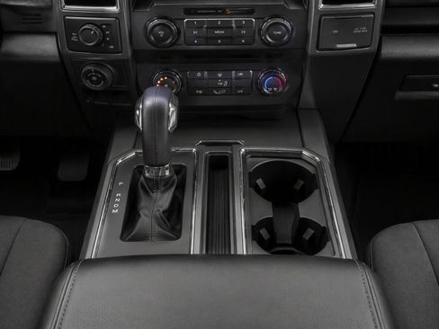 Used 2019 Ford F150 XLT w/ Equipment Group 302A Luxury AWD/4WD image 23