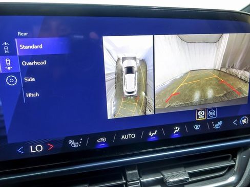 New 2026 Chevrolet Equinox EV LT image 19