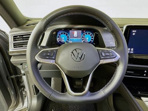 New 2025 Volkswagen Atlas Cross Sport SE image 6