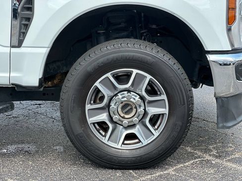 Certified 2025 Ford F250 XLT AWD/4WD image 26