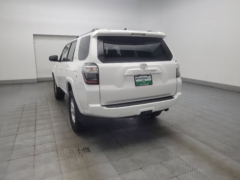 Used 2019 Toyota 4Runner SR5 AWD/4WD image 5
