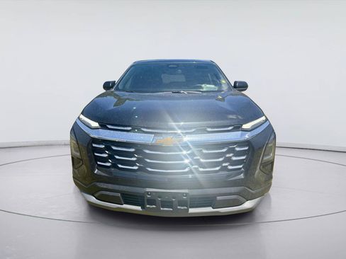 Used 2025 Chevrolet Equinox LT FWD image 6