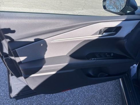 Used 2025 Toyota Camry SE image 20