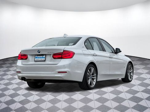 Used 2017 BMW 330e image 8