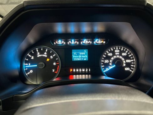 Used 2015 Ford F150 XLT AWD/4WD image 15