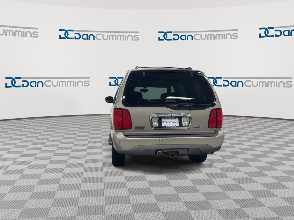 Used 2001 Lincoln Navigator 4WD image 7