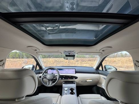 New 2026 Genesis GV70 2.5T Advanced image 3