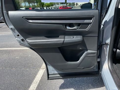 Used 2025 Honda CR-V LX image 38