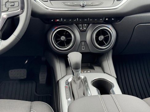 New 2026 Chevrolet Blazer LT image 9