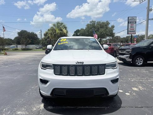 Used 2020 Jeep Grand Cherokee Altitude RWD image 2