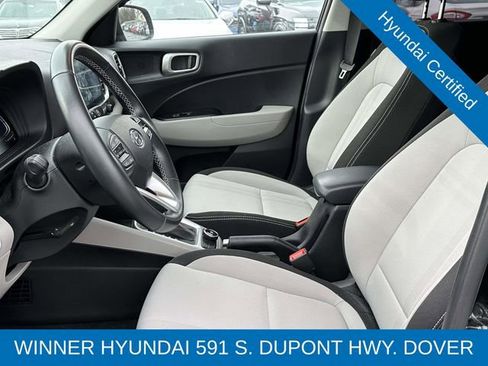 Certified 2024 Hyundai Venue SEL image 11