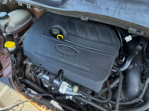 Used 2017 Ford Escape SE FWD image 32