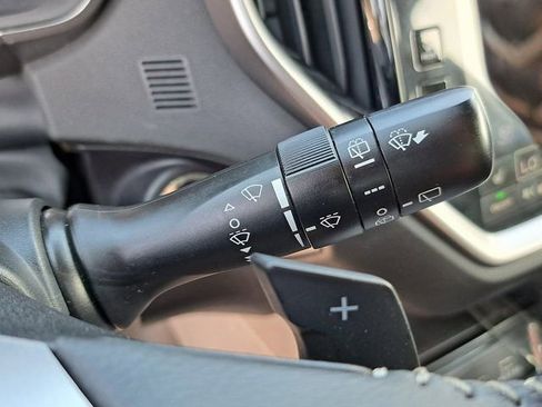 Used 2025 Subaru Ascent Premium AWD/4WD image 11