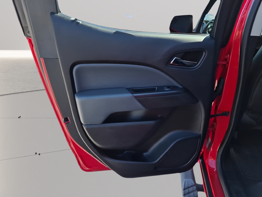 Used 2019 Chevrolet Colorado Z71 RWD image 30