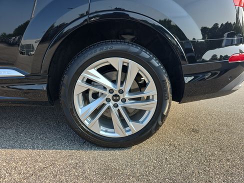 Used 2023 Audi Q7 3.0T Premium AWD/4WD image 30