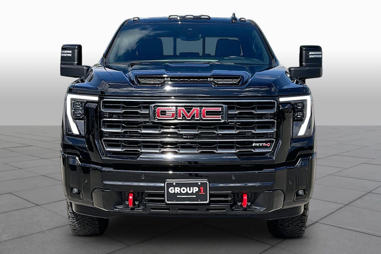 Used 2025 GMC Sierra 3500 AT4 w/ AT4 Premium Plus Package AWD/4WD image 4