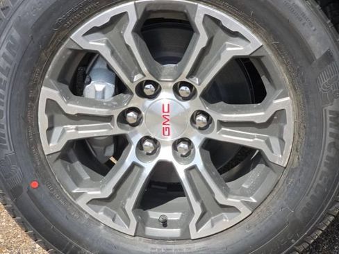 New 2026 GMC Sierra 1500 SLE AWD/4WD image 10