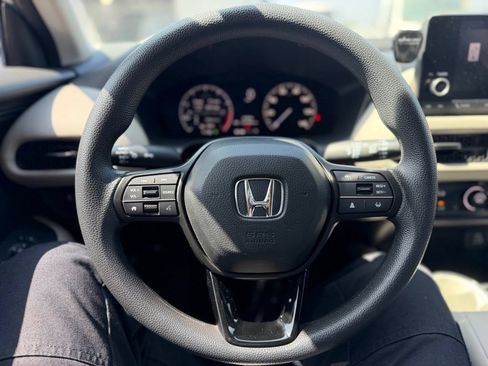 Used 2024 Honda HR-V LX image 6