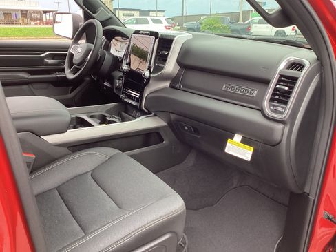New 2026 RAM 1500 Big Horn AWD/4WD image 14