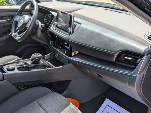 Certified 2021 Nissan Rogue SV AWD/4WD image 32