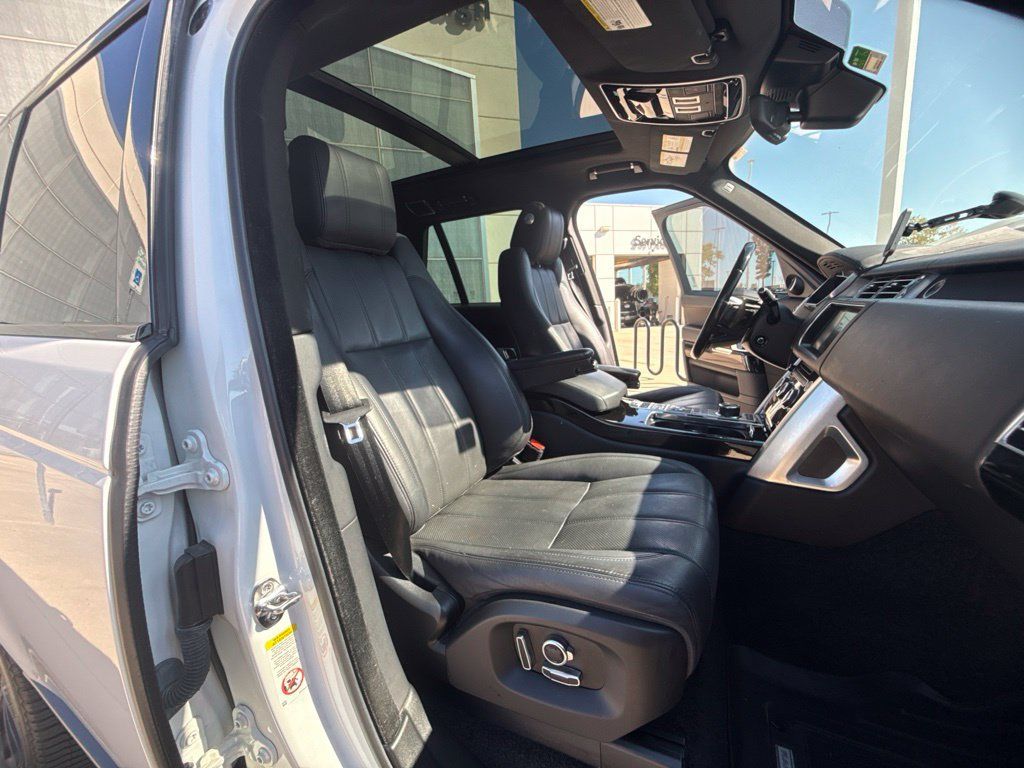 Used 2017 Land Rover Range Rover HSE AWD/4WD image 49