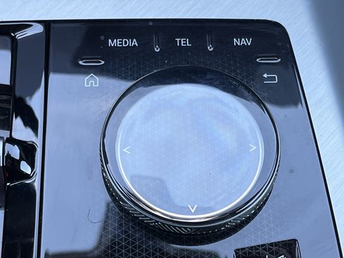 Used 2025 BMW X3 xDrive30i image 8