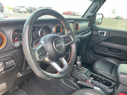 Used 2021 Jeep Gladiator Mojave AWD/4WD image 15