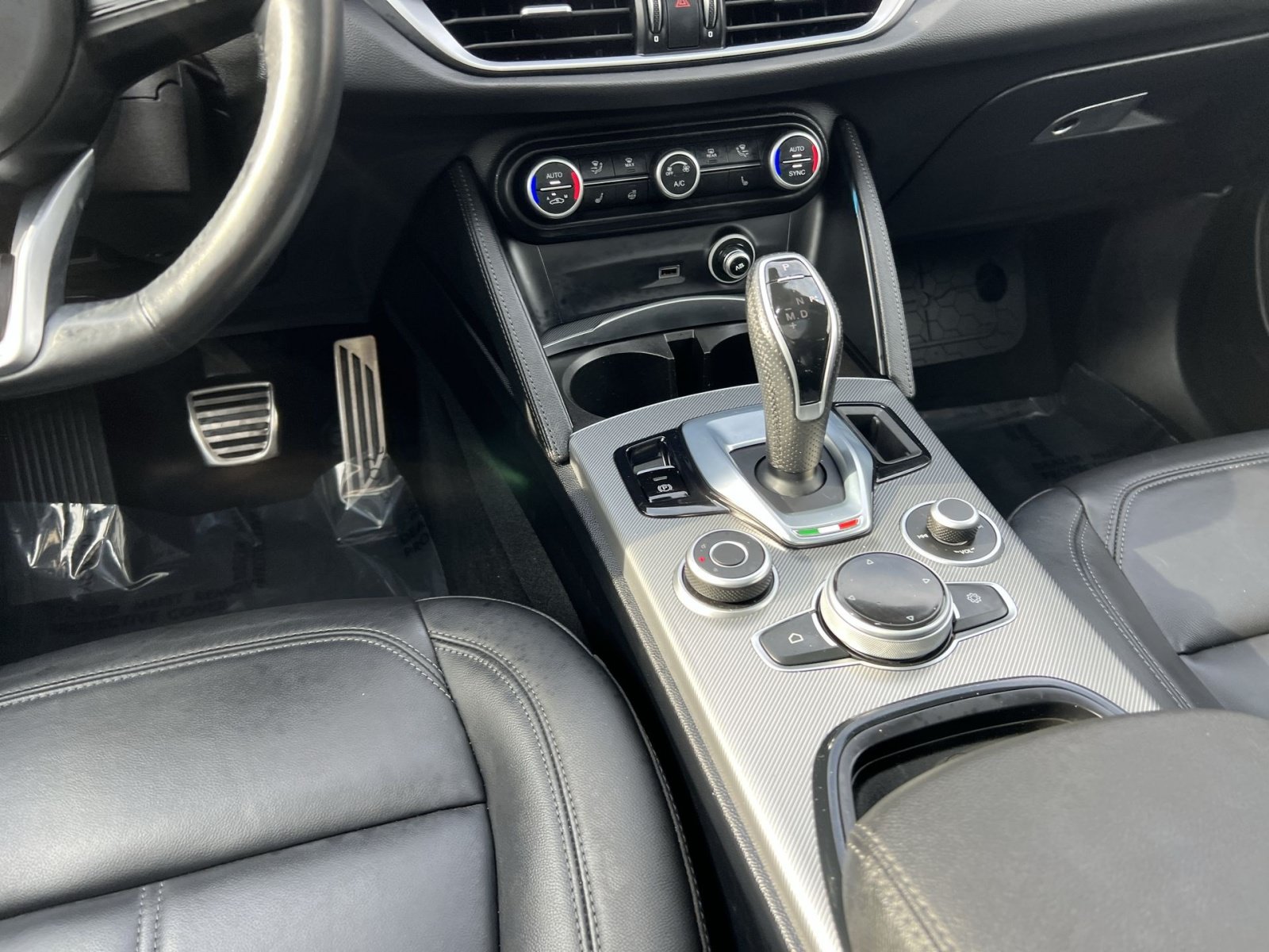 Used 2024 Alfa Romeo Stelvio Ti w/ Active Assist Plus Package AWD/4WD image 23