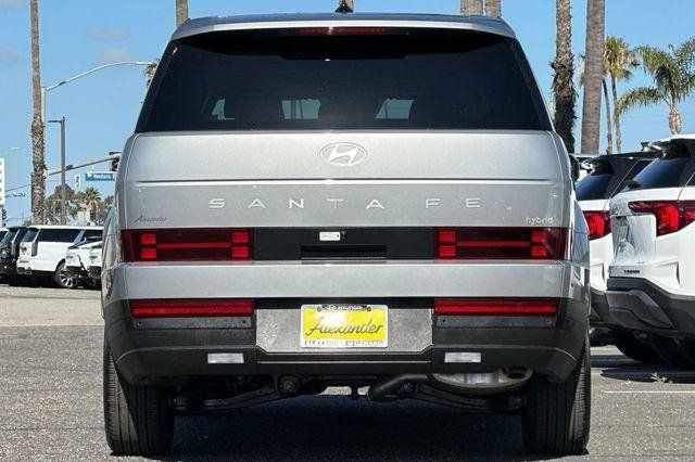 Used 2026 Hyundai Santa Fe SE FWD image 5