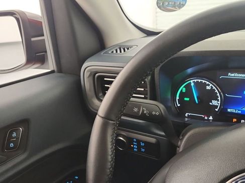 Used 2024 Ford Maverick Lariat w/ Black Appearance Package image 9