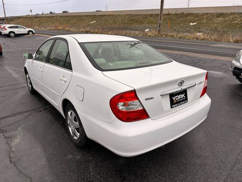 Used 2004 Toyota Camry LE image 4