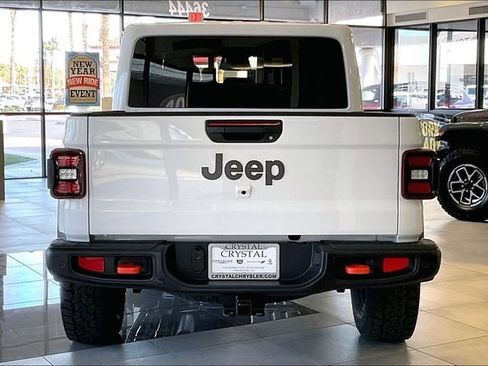 New 2026 Jeep Gladiator Mojave image 3