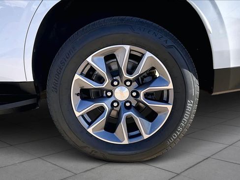 Used 2022 Chevrolet Tahoe LT w/ LT Signature Plus Package image 10