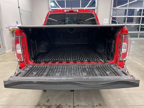 Used 2018 GMC Canyon SLT w/ Trailering Package image 8