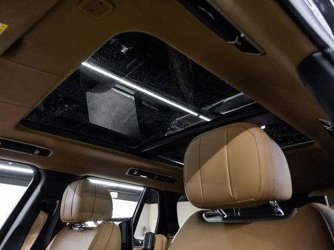 Used 2023 Land Rover Range Rover Autobiography image 5
