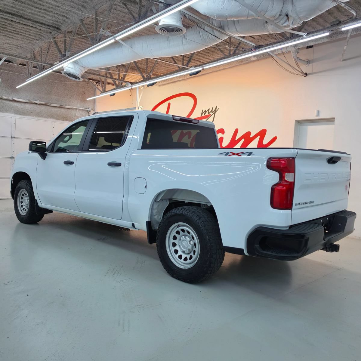 Used 2022 Chevrolet Silverado 1500 W/T w/ WT Value Package AWD/4WD image 9