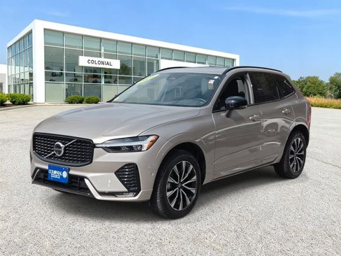 Used 2025 Volvo XC60 B5 Plus image 1