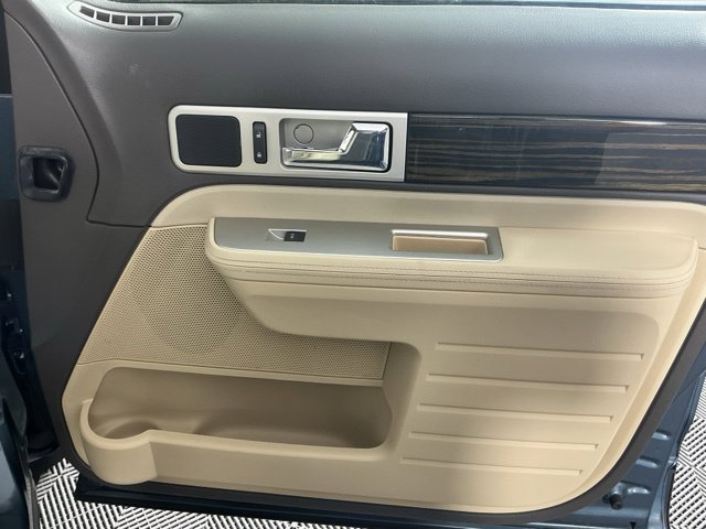 Used 2010 Lincoln MKX 2WD image 13