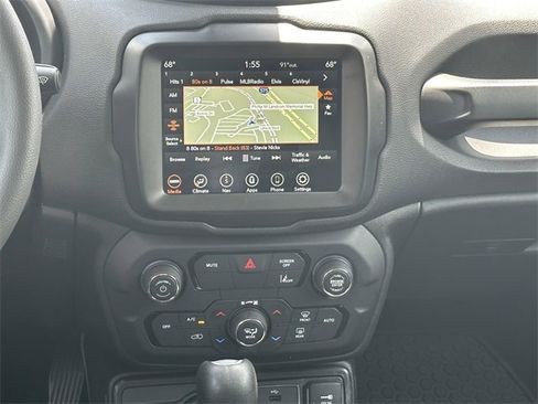 Used 2023 Jeep Renegade Latitude image 26