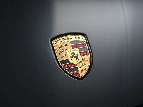 Certified 2025 Porsche Macan 4S Electric image 13