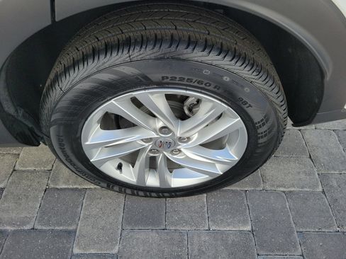 Certified 2024 Buick Envista Preferred w/ Advanced Safety Package FWD image 9