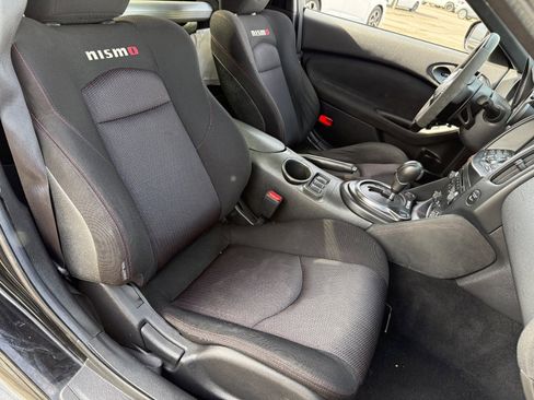 Used 2017 Nissan 370Z NISMO image 13