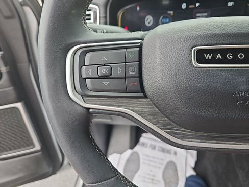 Used 2024 Jeep Wagoneer Series II w/ Flexible Seating Group RWD image 21
